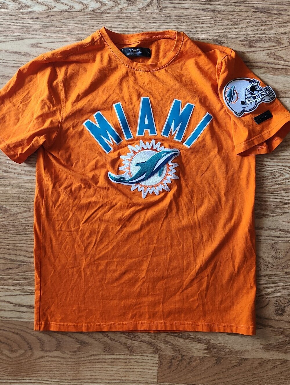 EUC Miami Dolphins Graphic T-Shirt, Size M